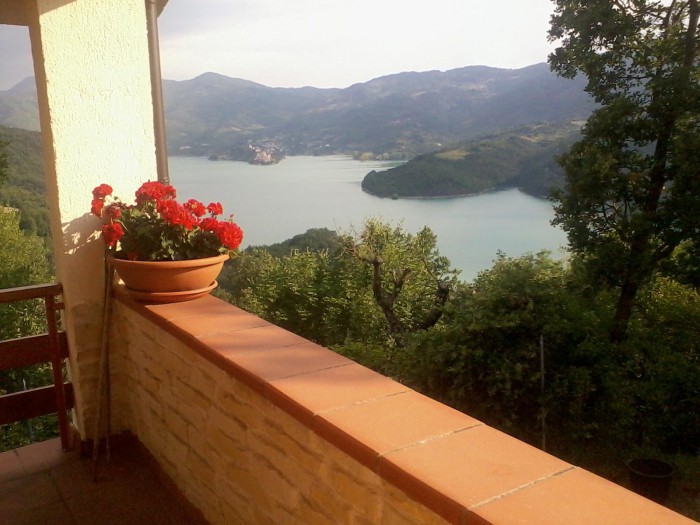 Foto 3 Villa in Vendita in Località Valleverde - Ascrea (RI)
