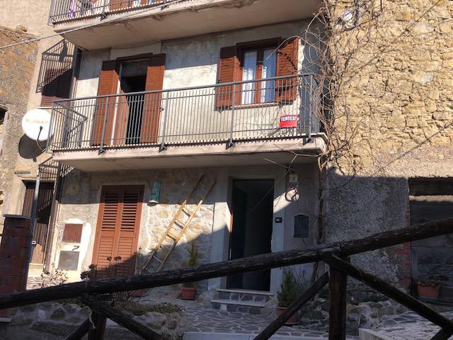 Foto 2 Appartamento in Vendita in Via Umberto I, 10 - Collegiove (RI)