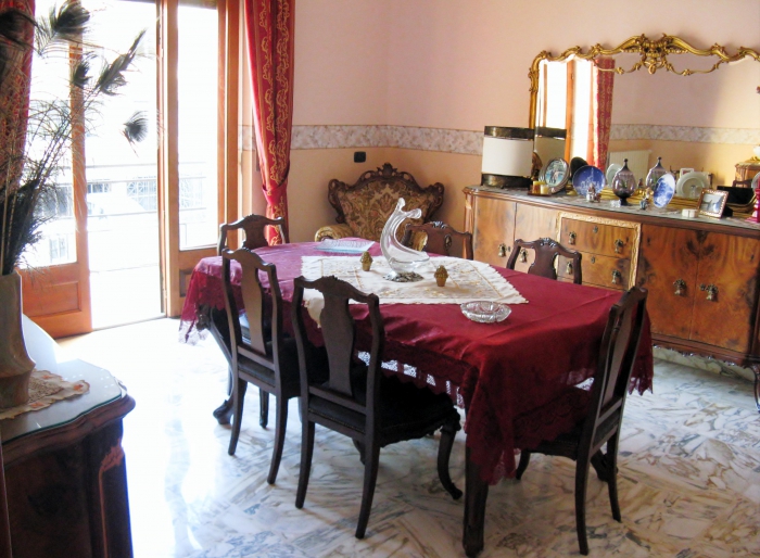 Foto 3 Appartamento in Vendita in Piazza Piave 1b - Bronte (CT)