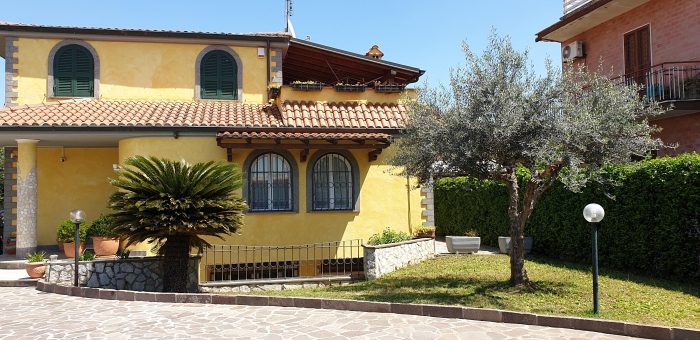 Foto 2 Villa in Vendita in Via Di Torrenova 53 - Roma (RM)