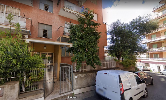 Foto 2 Appartamento in Vendita in Via Andrea Angiulli 7 - Roma (RM)