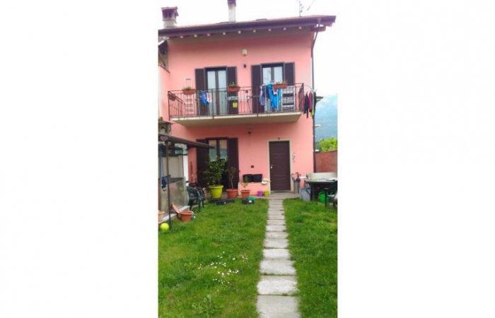 Foto Casa indipendente in Vendita in Vicolo Chiesetta N.3 - Omegna (VB)