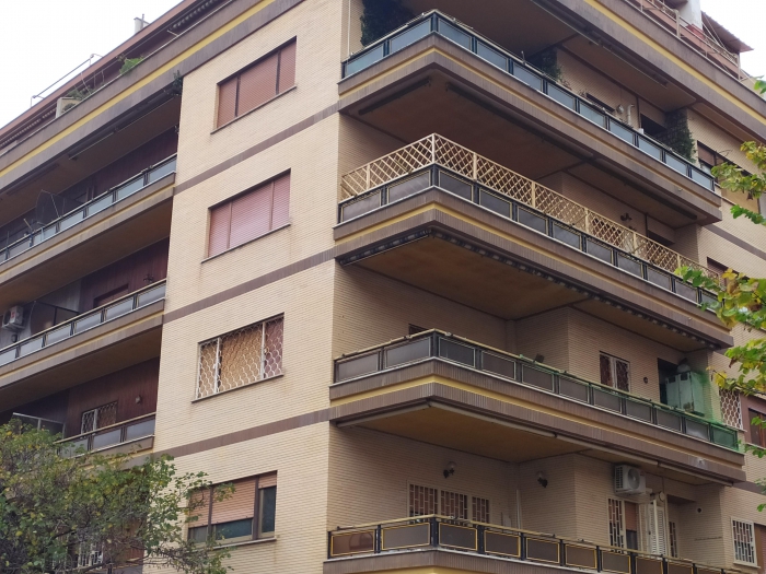 Foto Appartamento in Vendita in Via Filippo Turati - Pomezia (RM)