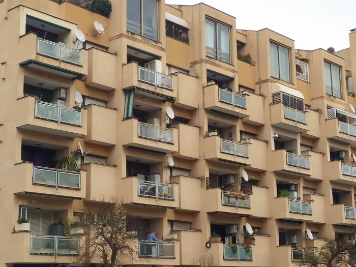 Foto Appartamento in Vendita in Via Giovanni Farina - Pomezia (RM)