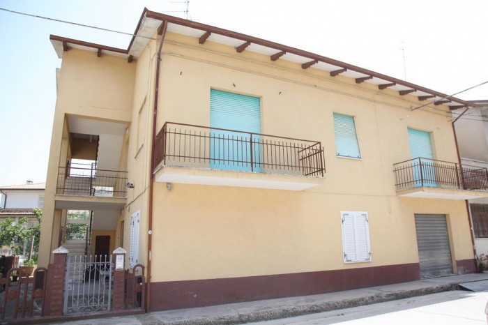 Foto principale Casa indipendente in Vendita in Via Nicolo' Tommaseo - Sant'Elpidio a Mare (FM)