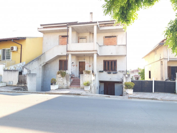 Foto Casa indipendente in Vendita in Via Pietro Nenni 113 - Usini (SS)
