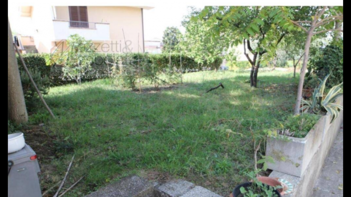 Foto Villa in Vendita in Via Gramsci 345 - Larciano (PT)