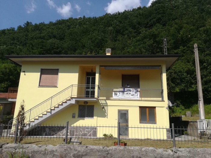 Foto Casa indipendente in Vendita in VIA XX SETTEMBRE - Fivizzano (MS)