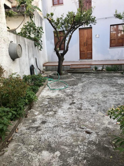 Foto Casa indipendente in Vendita in Vico Secondo Fontana Marchesa 2 - Gonnosfanadiga (SU)