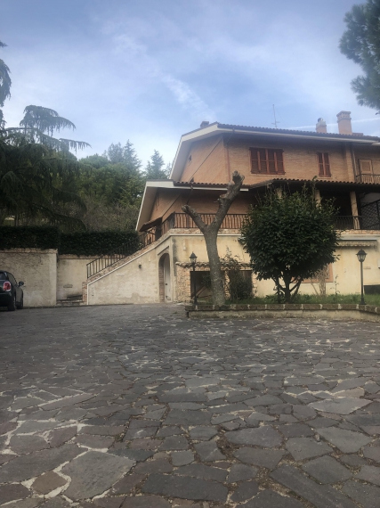 Foto Villa in Vendita in Gallignano - Ancona (AN)