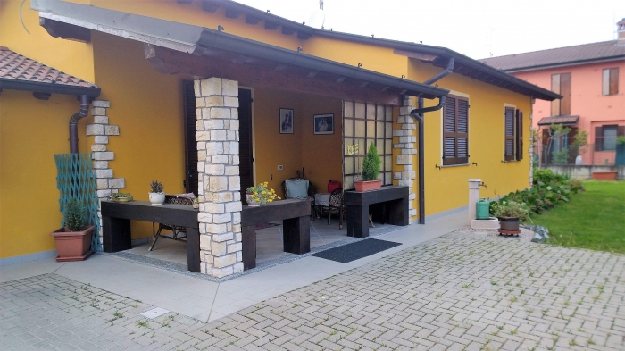 Foto Villa in Vendita in Viale A.Manzoni,32 - Pieranica (CR)
