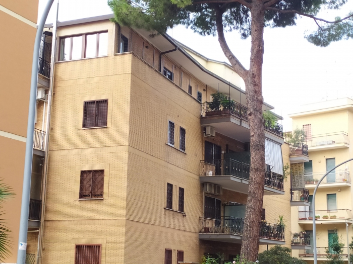 Foto Appartamento in Vendita in Centro - Pomezia (RM)