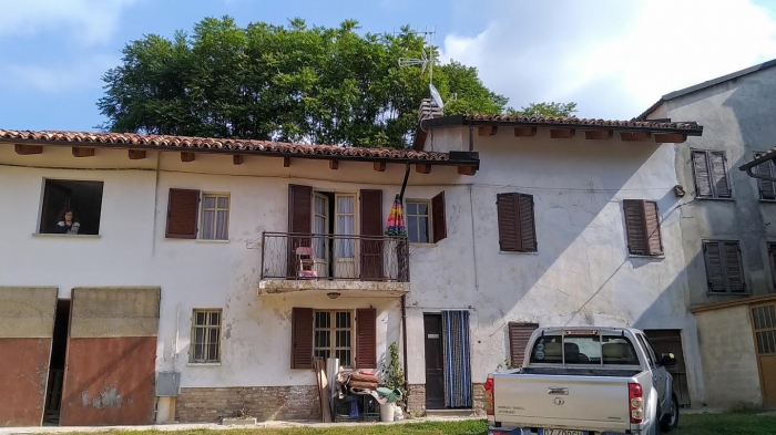 Foto 4 Casa indipendente in Vendita in Via Sarasino, 6 Frazione Olmo - Castagnole delle Lanze (AT)
