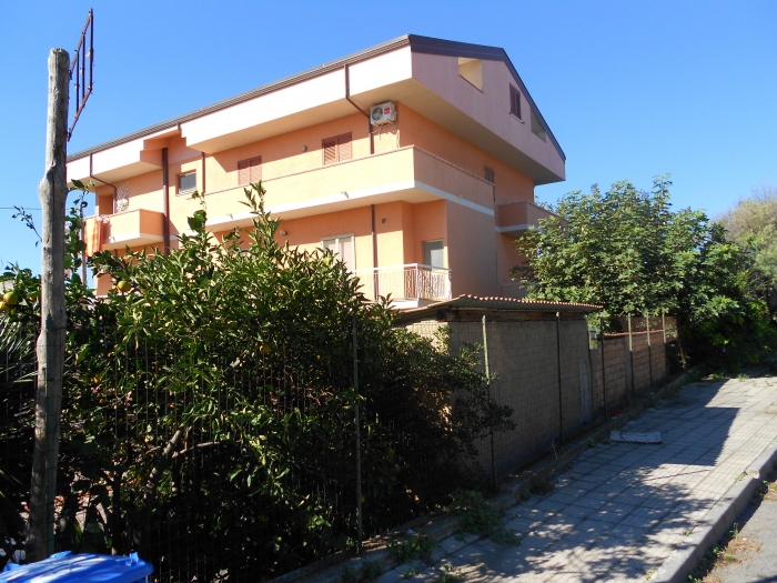 Foto Appartamento in Vendita in Via S MARTINO 23, Gallico Marina - Reggio di Calabria (RC)
