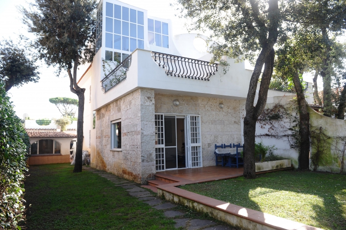 Foto Appartamento in Affitto in Via Gioiosa Marea, 27 - Fiumicino (RM)