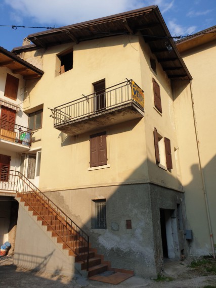 Foto Casa indipendente in Vendita in Lizzanella Vicolo Casai - Rovereto (TN)