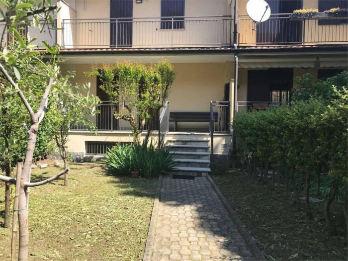 Foto principale Villa in Vendita in Via Cristoforo Colombo - Pozzo d'Adda (MI)