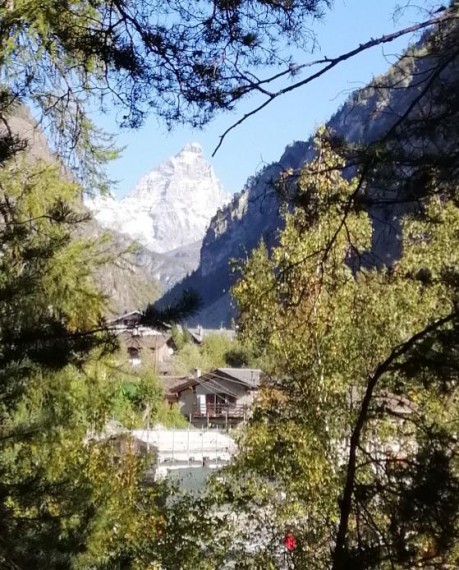 Foto Casa indipendente in Vendita in Loc Grand Moulin  - Antey-Saint-André (AO)