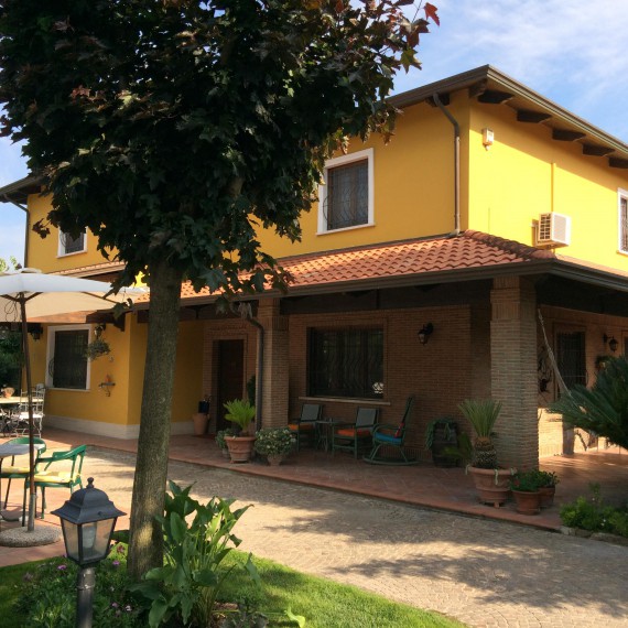 Foto 2 Casa indipendente in Vendita in Via Maiorisi N.1, Villa Singola - Capua (CE)